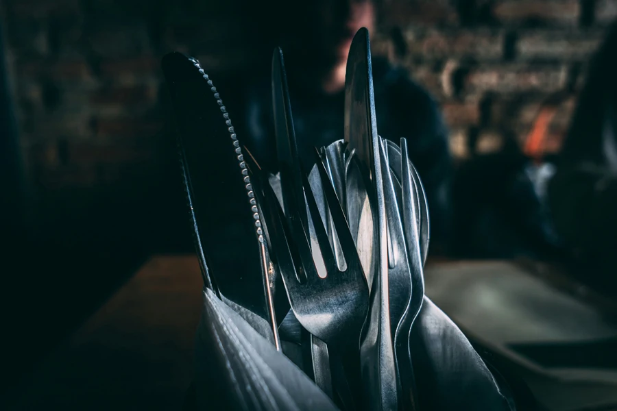 Forks & Knives