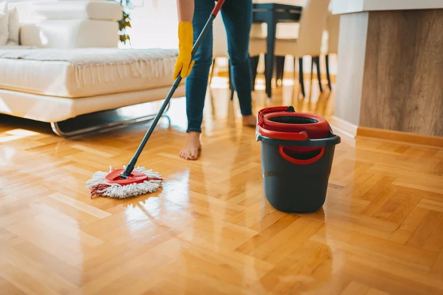 Maintenance of the parquet in the living room