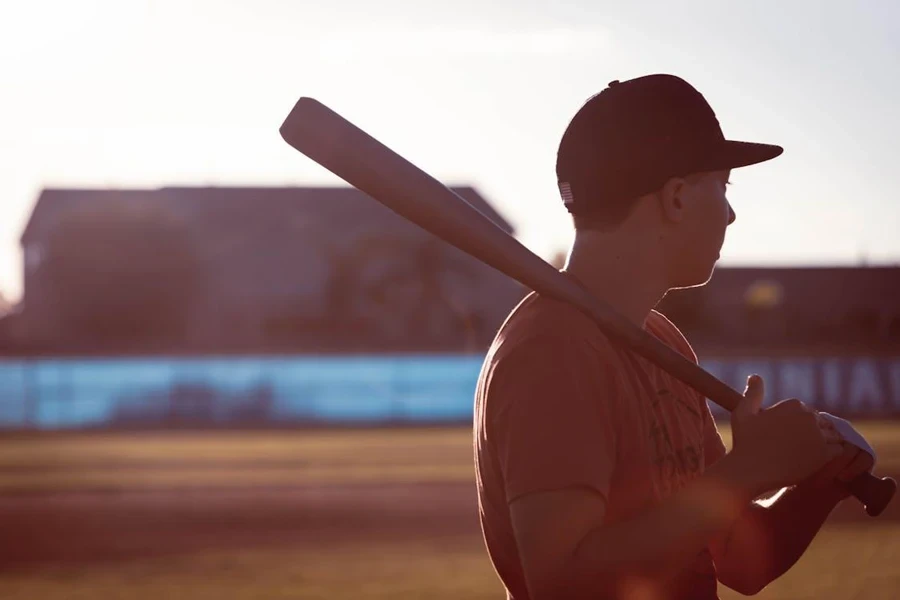 baseball player wearing a baseball cap