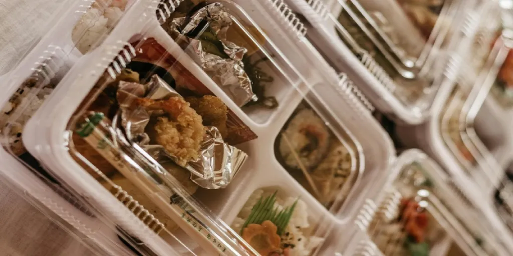 how to replace disposable plastic takeaway packaging now