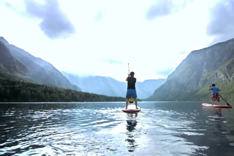 paddle board