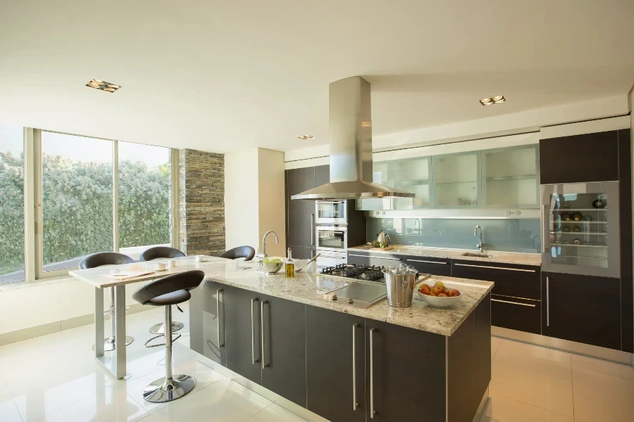 Swivel counter stools in a kitchen