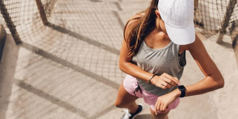 спортивная шапка