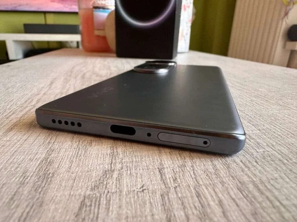 The Vivo V40 Pro 5G includes a USB Type-C port