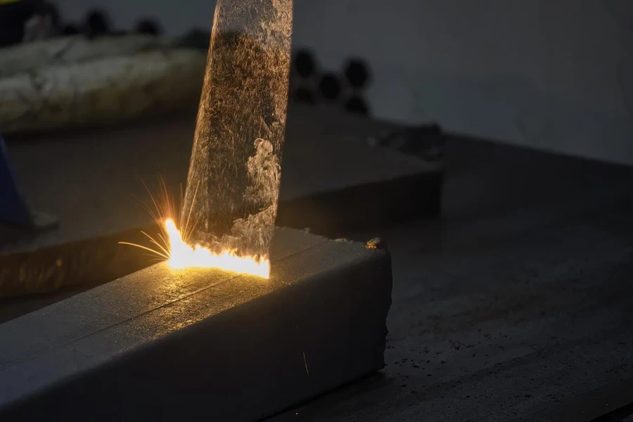 Square pipe cleaning with a laser