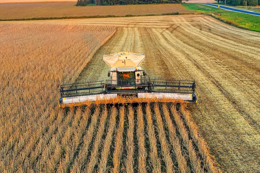 some harvesters have header wings that can adjust angles independently