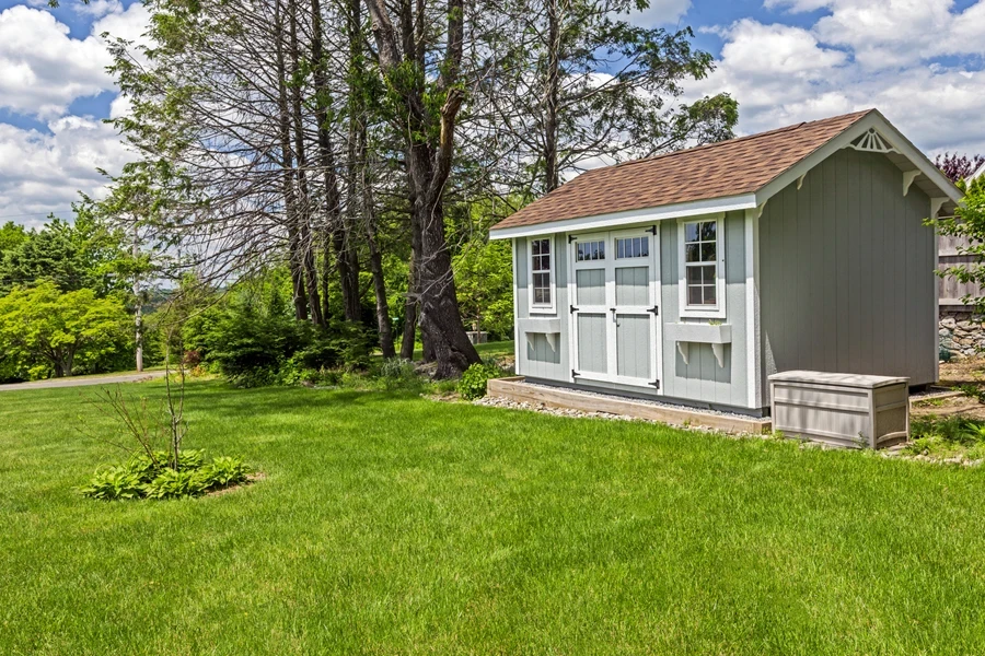 Large garden shed, suitable for use as an Airbnb room