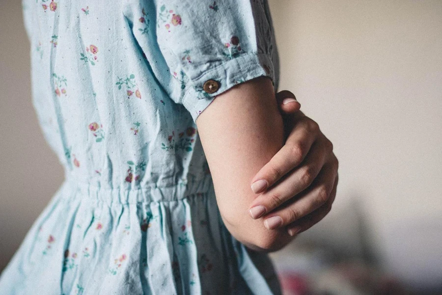 close up, dress, fingers