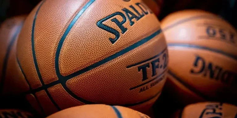 Berbagai ukuran bola basket