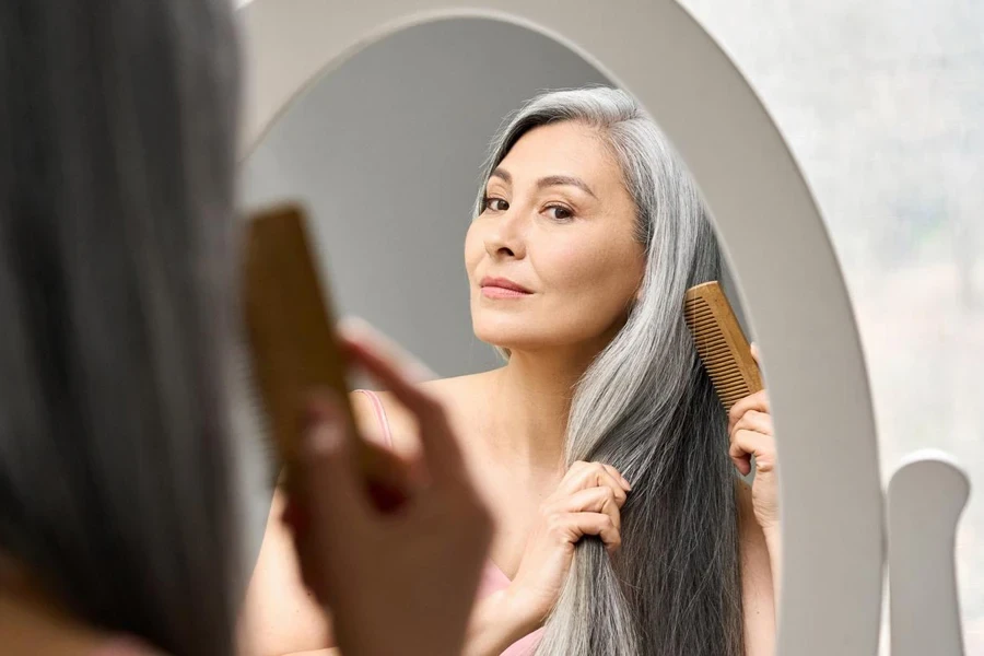 grey hairstyle for woman in 40s