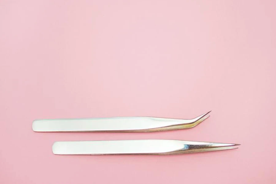 the eyelash tweezers