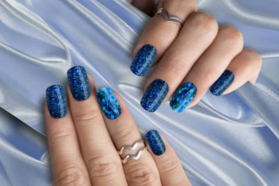 Beautiful Blue Nails