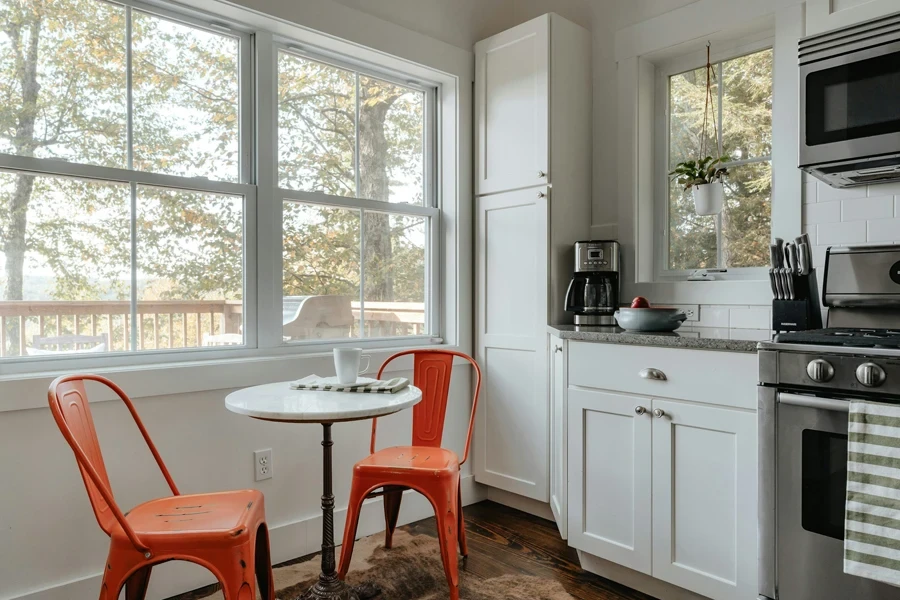 Breakfast nook mixing vintage and contemporary