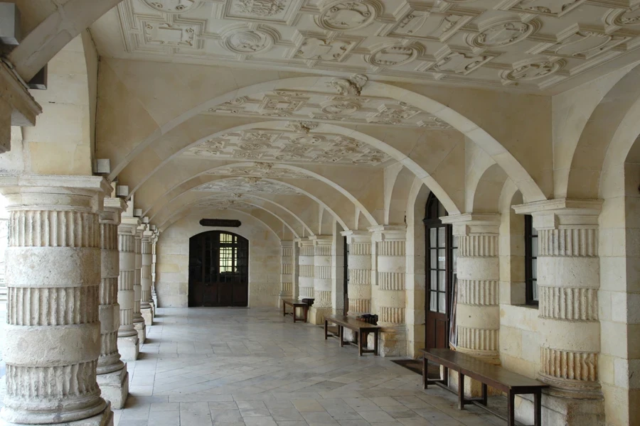 Ceiling decor made of stone or plaster