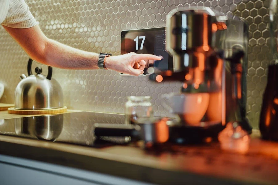 Luxury coffee machines often feature with high-tech functions