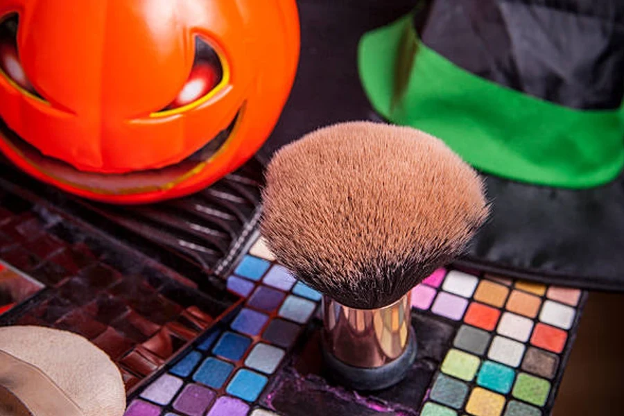 Set of Brushes for Makeup with Pumpkin and Witch Hat