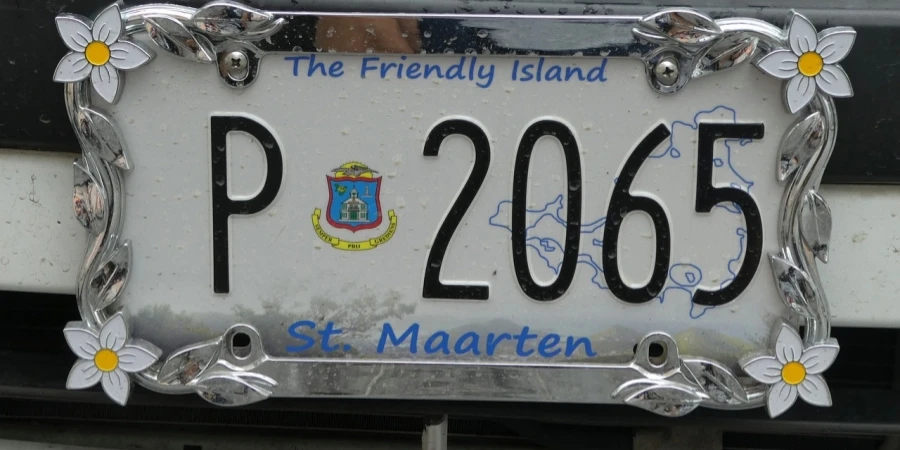 license plate frame