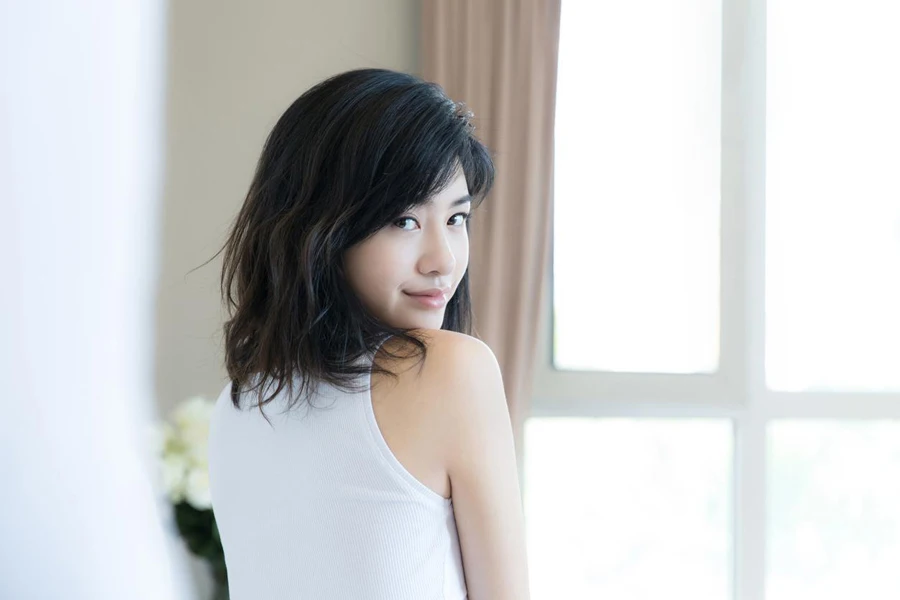 shoulder-length haircut for women