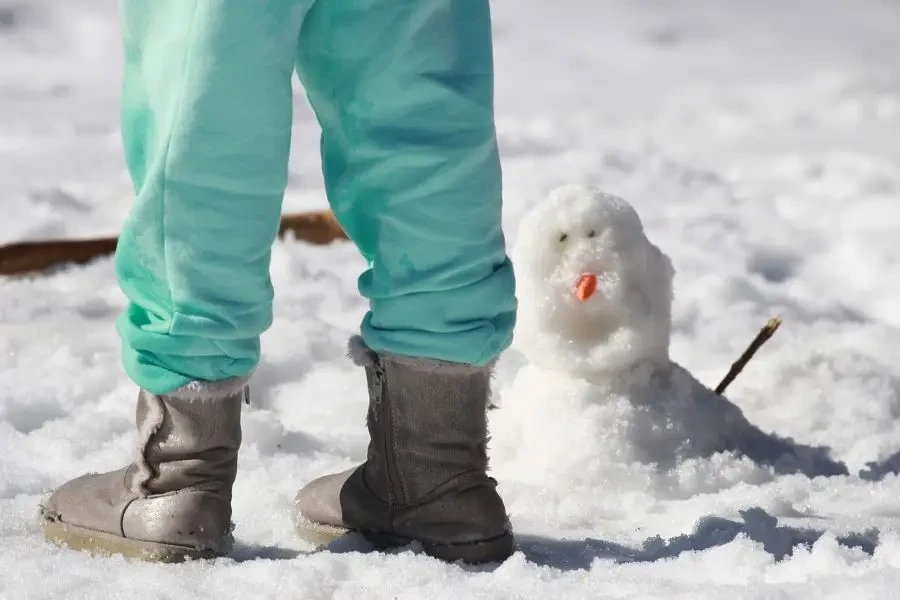 snow, snow boots, nature