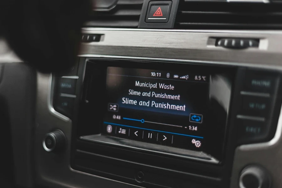 Car Radio with Touchscreen