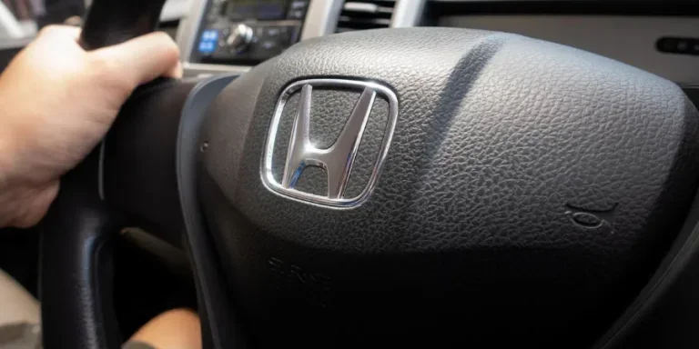 Honda Freed Черный руль