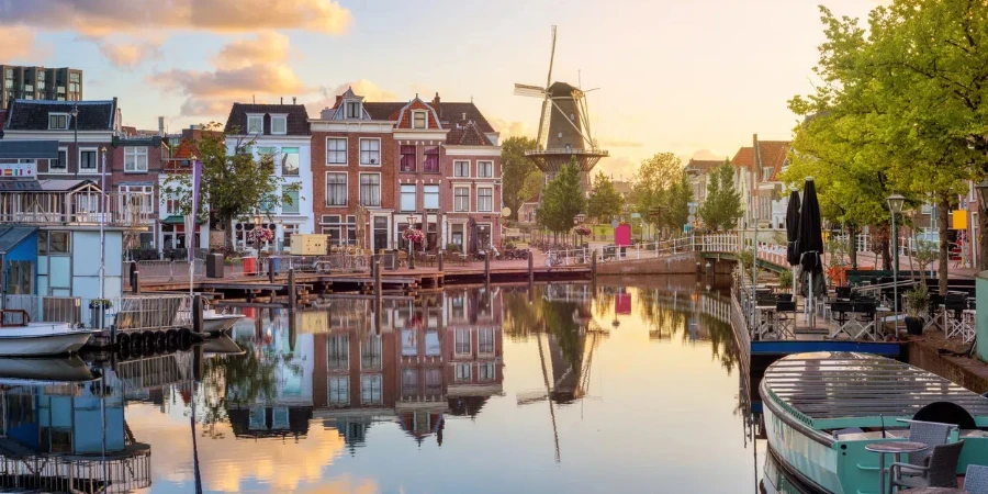 Leiden Old town cityscape