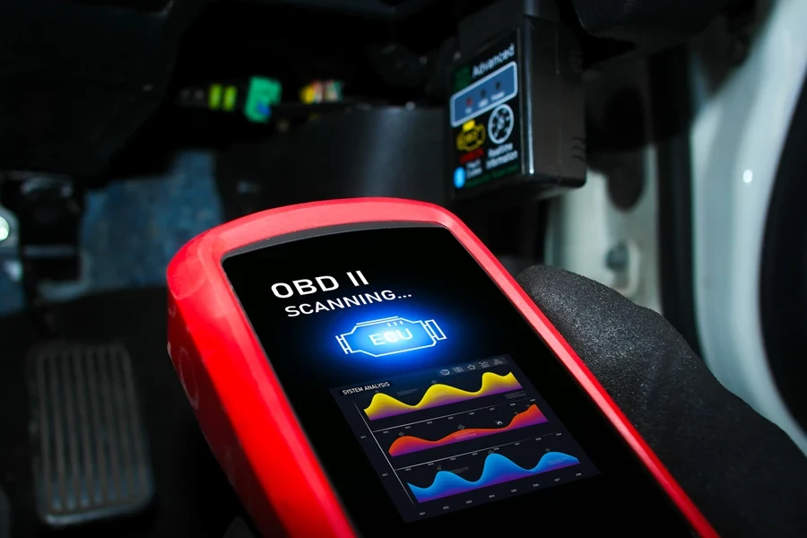 OBD II scan tool scanning ECU