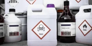 Символ токсичности на химических продуктах
