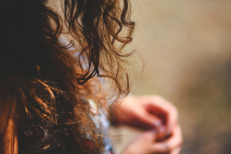 curly, brown, dark