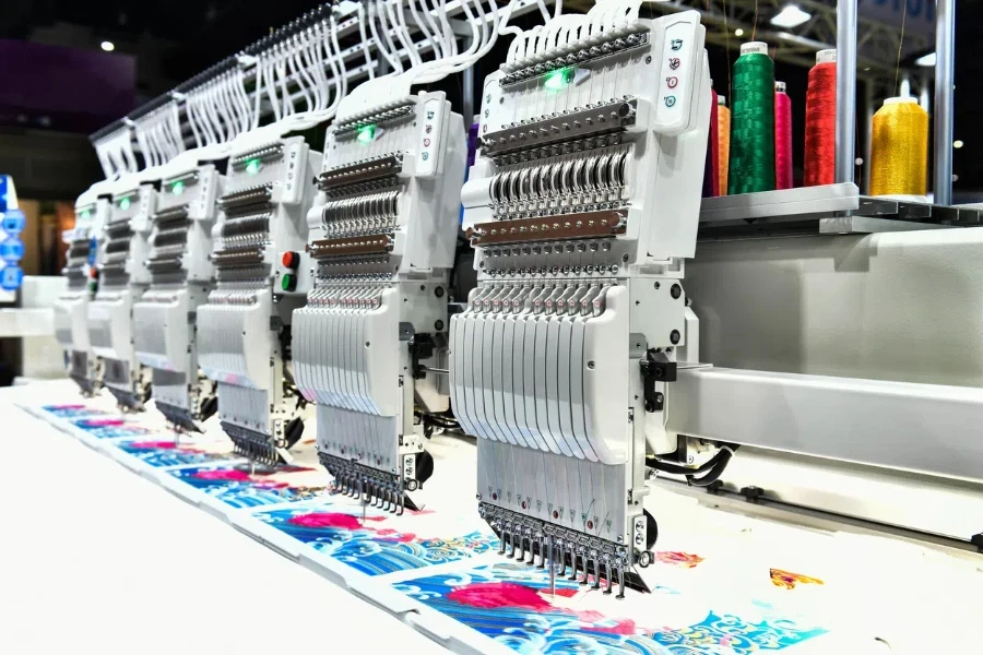 High speed flat multi-heads type embroidery machine manufacturing