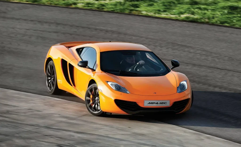 ማክሊንren MP4-12C