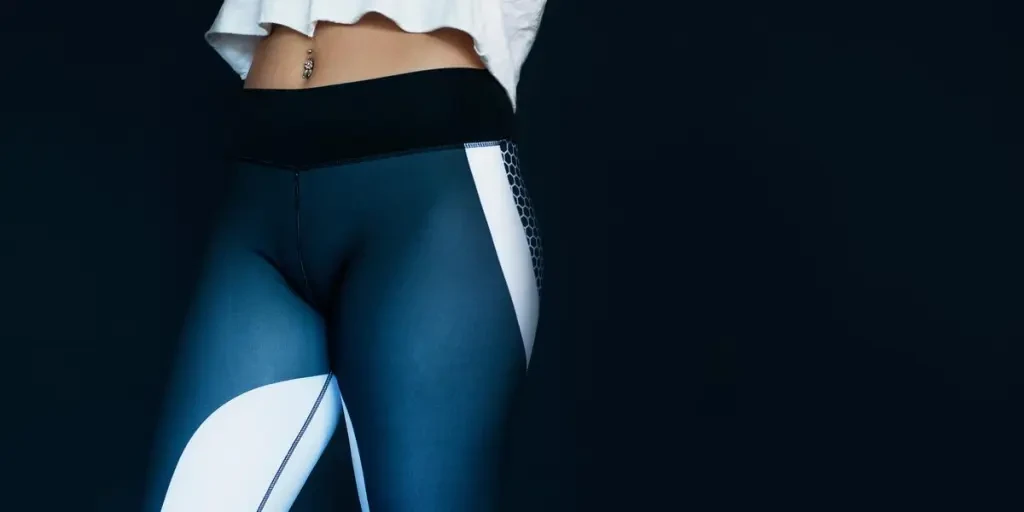 Woman Wearing Teal Workout Leggings