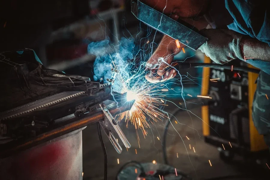 Welding clamps and jaws