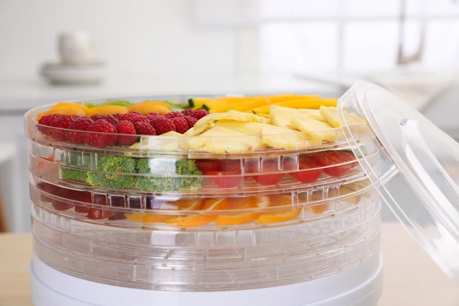 A stackable dehydrator with circular trays