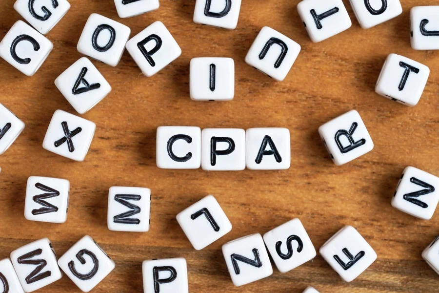CPA on white and black word cubes
