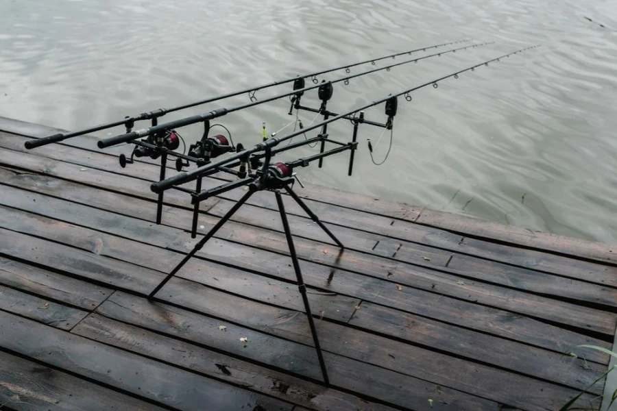 Fishing with a signaling device on the holder