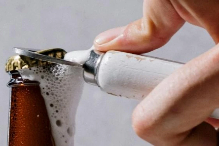 Flat bartending opener for beer bottle cap