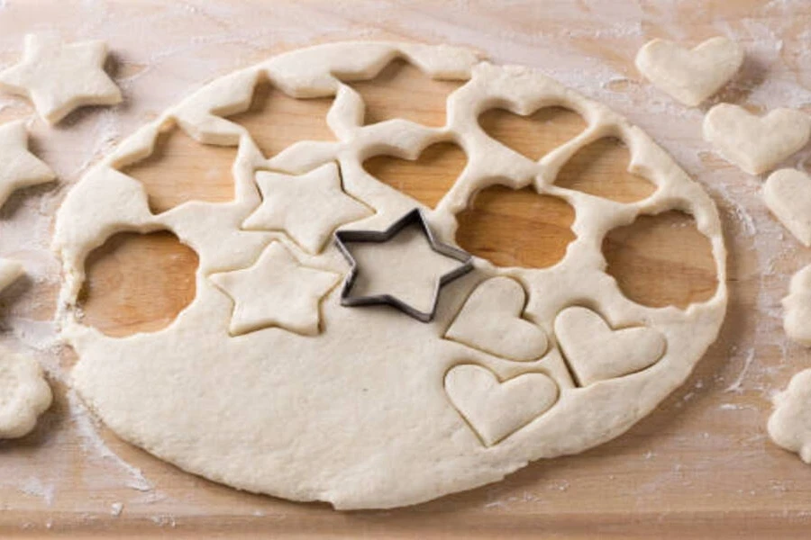 Small star-shaped biscuit cutter set for making beautiful pastries