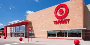 Ein Target-Einzelhandelsgeschäft in Minnetonka, USA