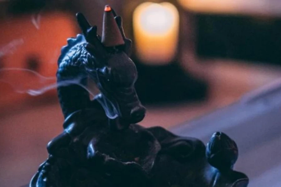 Dragon smoke fountain for incense cones