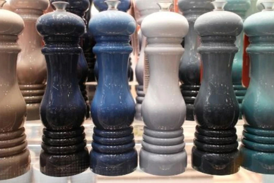 Pepper grinders in assorted colors