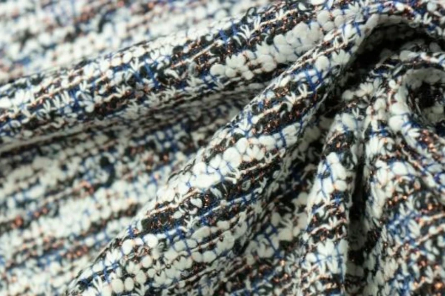 Tweed fabric with metallic thread