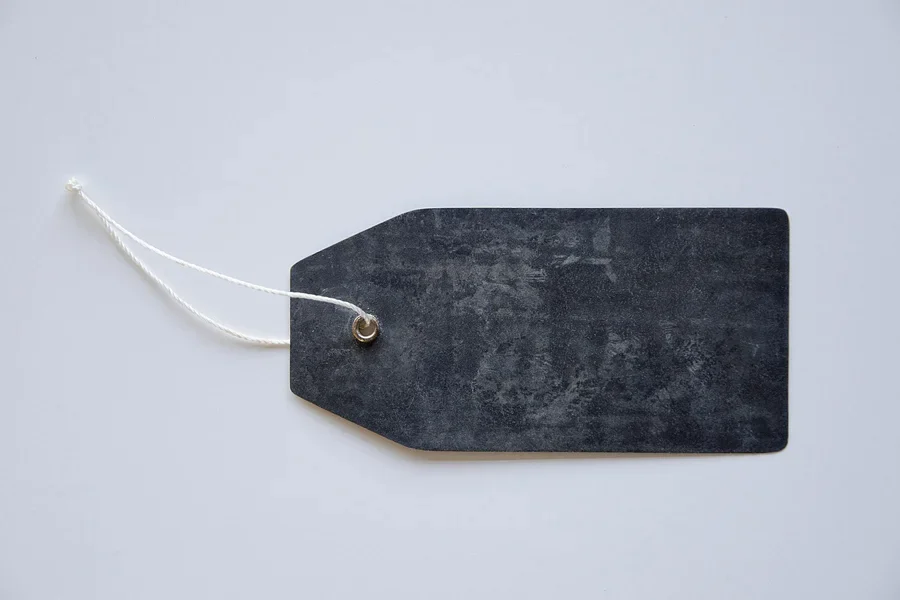 Black label with white rope