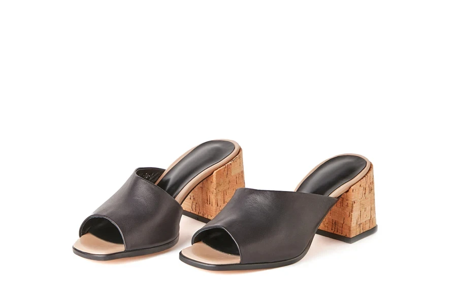 Black open toe block heel mules shoes.