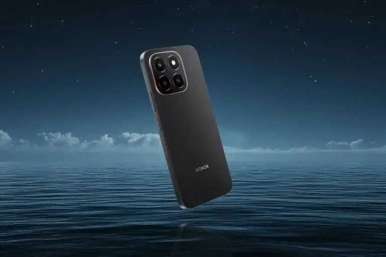 Honor X6c above water