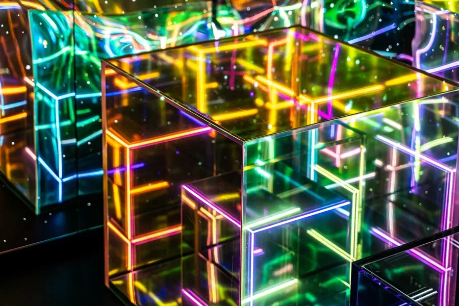 Разноцветный геометрический светодиодный светильник-подсветка для зеркала