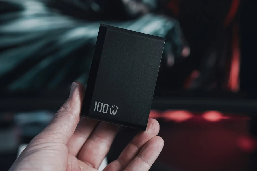 Fast USB charger 100 Watt