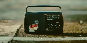 Foto Fokus Cetek Radio Lama