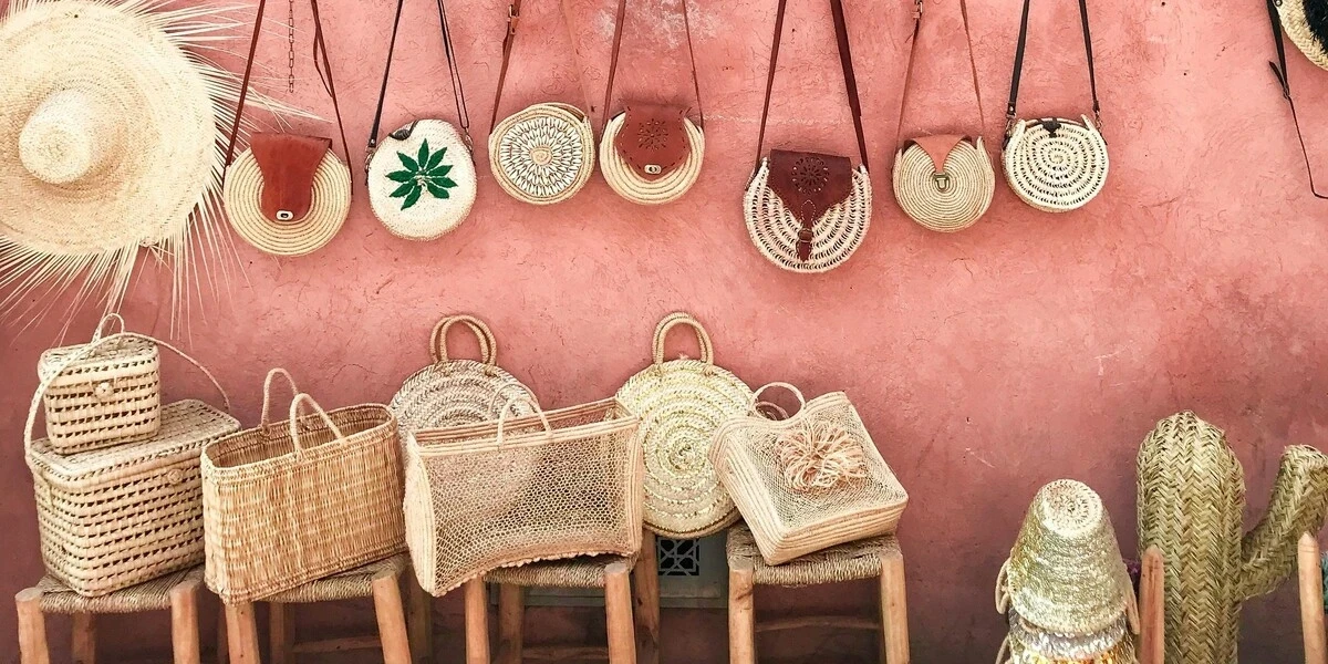 Woven bags in various shapes and sizes