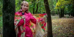 woman, model, pose, shawl, style, fashion, posing, flower background, beautiful flowers, young woman